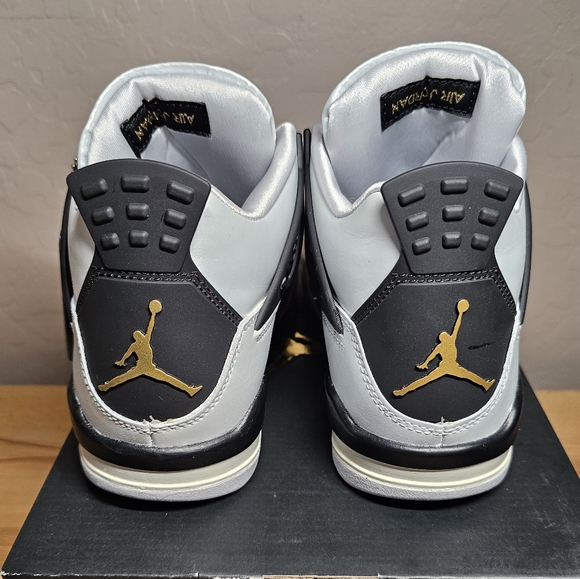 air jordan retro 4 platinum